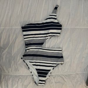 AERIE // One-shoulder One Piece Swimsuit (NWT)